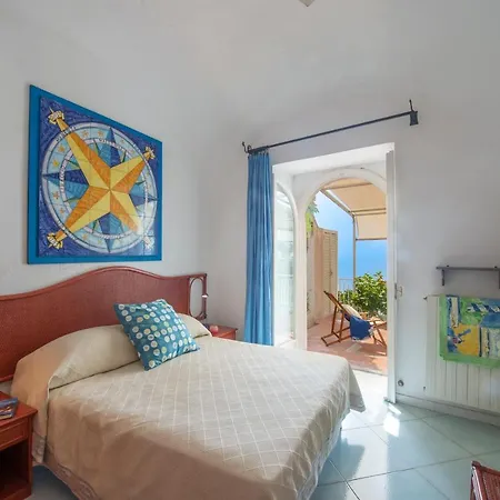 Hibiscus Apartment
